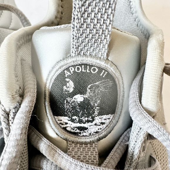 Nike NASA PG3 50th Anniversary Silver Size 5 Youth Sneakers Athletic‎ Shoes ￼ - Picture 8 of 9